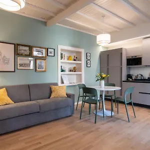 Apartament La Farfalla Blu - Boutique, Bergamo